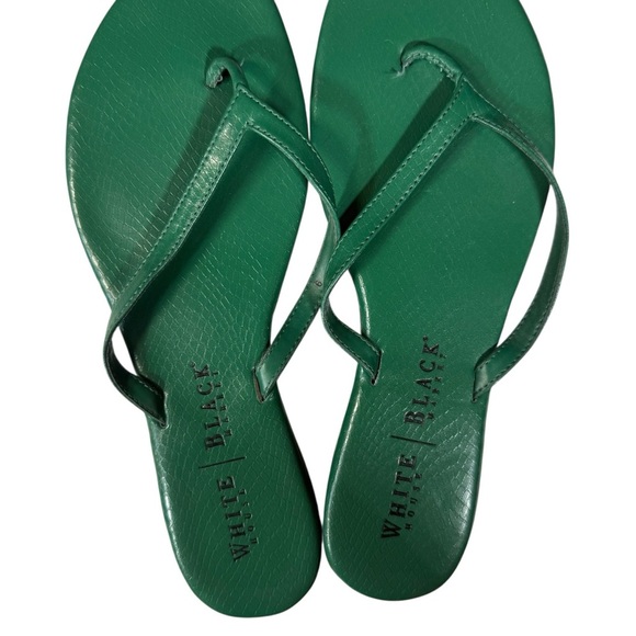 White House Black Market Emerald Sandals - Picture 7 of 8